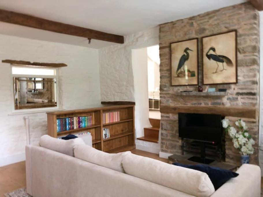 Luxury Cottage Near Hay-On-Wye Llanigon Bagian luar foto